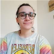 Insegnante di inglese, appena laureata al Rose Bruford College of Performance, offre lezioni di inglese online o di persona a Torino